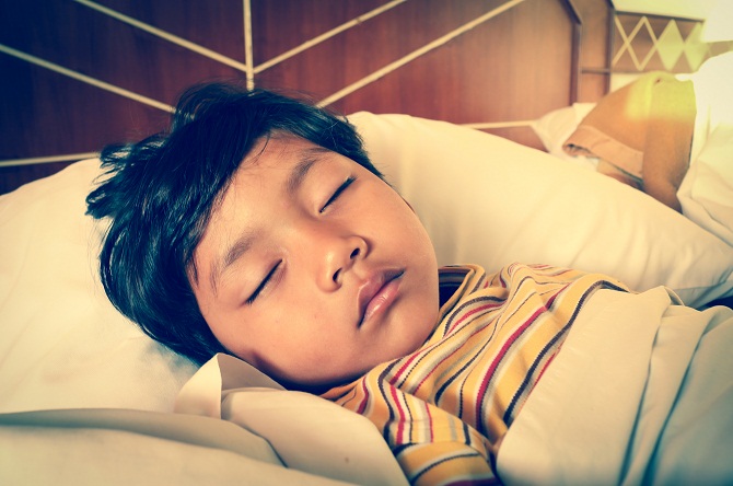 Si Kecil Aktif di Malam Hari